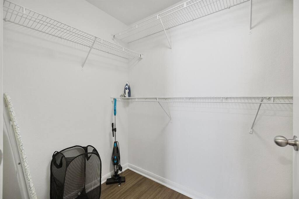 Lux 1B Near Downtown Apartment Austin Exterior photo